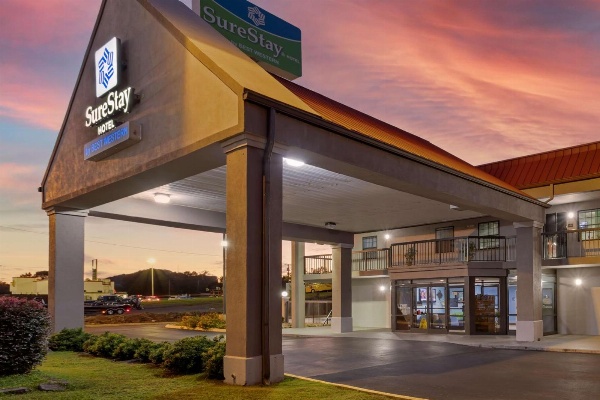 SureStay Hotel by Best Western Lenoir City image 1