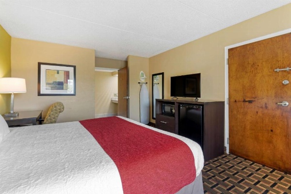 SureStay Hotel by Best Western Lenoir City image 14