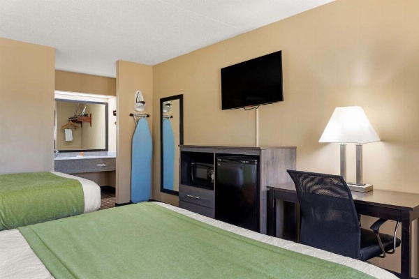 SureStay Hotel by Best Western Lenoir City image 24